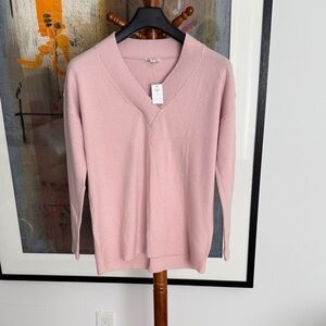 GAP Women’s V-Neck Sweater